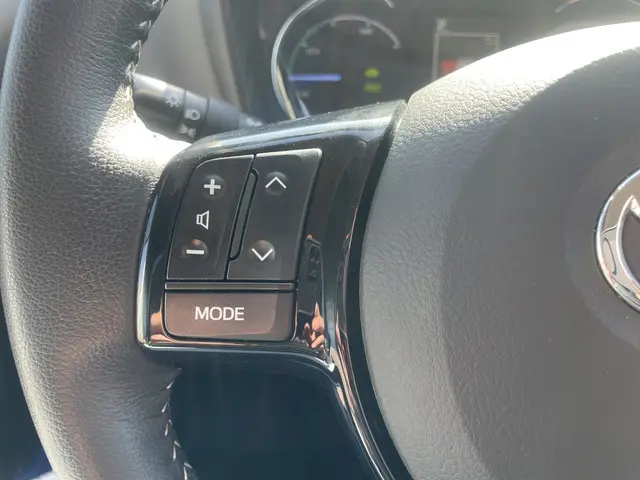 Toyota Yaris 1.5 Hybrid Aspiration 2017 Hybride Benzine 13