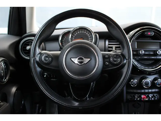 MINI One Mini 1.2 Business 2016 Benzine 20