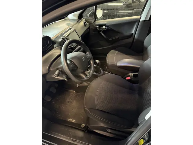 Peugeot 208 1.2 PureTech Blue Lion 2017 Benzine 7