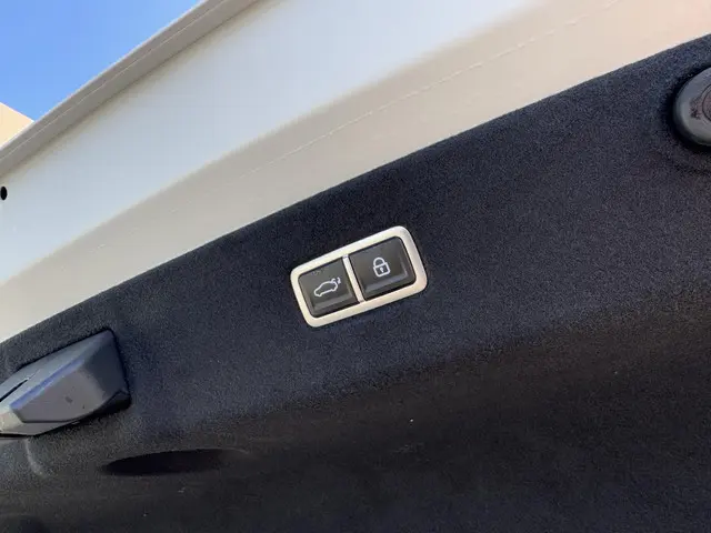 Hyundai IONIQ 6 Lounge 77.4 kWh 2023 Elektrisch 33