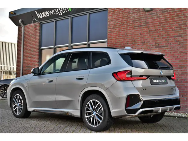 BMW X1 xDrive25e M-Sport 2024 Hybride Benzine 6