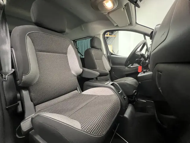 Peugeot Partner Tepee Electric Allure 2018 Elektrisch 32