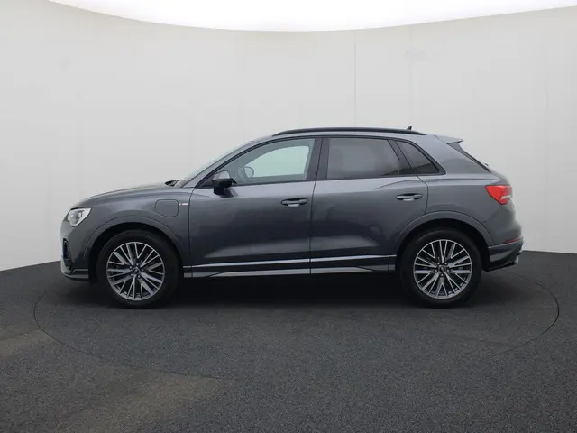 Audi Q3 45 TFSIe 180kW/245PK S-Line 2022 Hybride Benzine 29