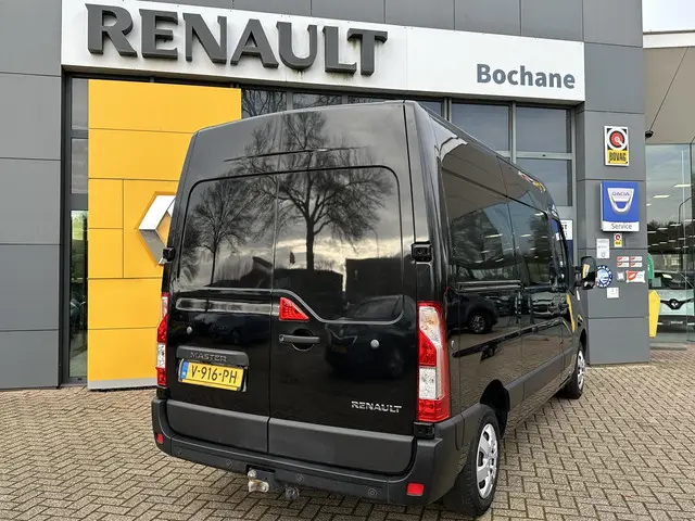 Renault Master T33 2.3 dCi 130 L2H2 2018 Diesel 7