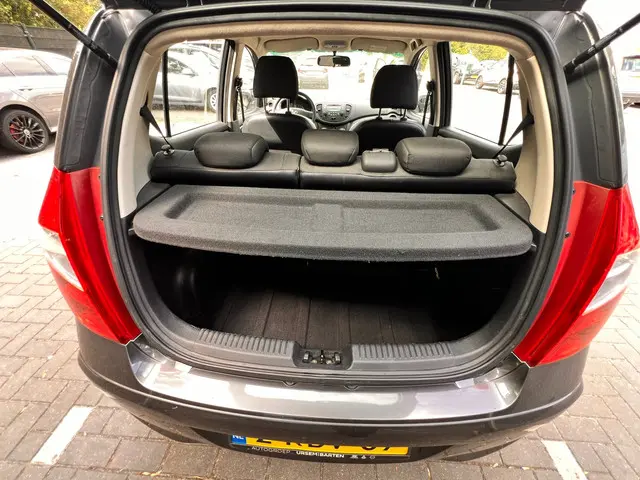 Hyundai i10 1.0 Black pack 2013 Benzine 10