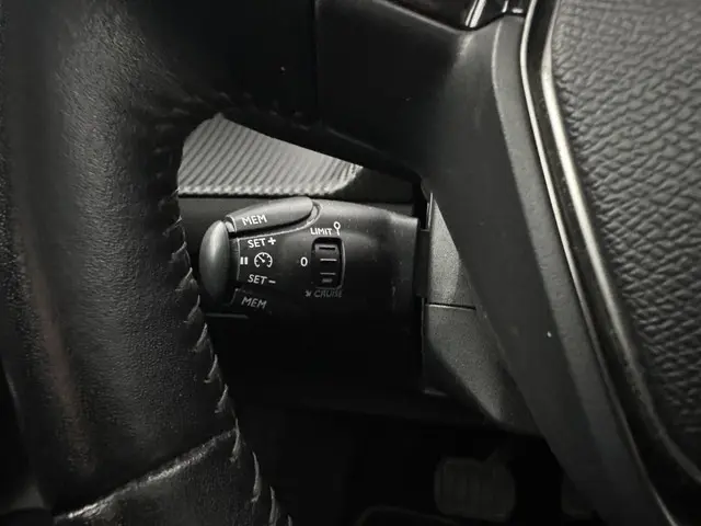 Peugeot e-208 EV Allure 50 kWh {SOH-91%} 2020 Elektrisch 19