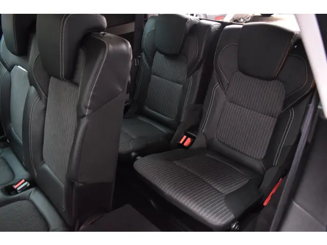 Renault Grand Scénic TCe 140 EDC Intens 2021 Benzine 13