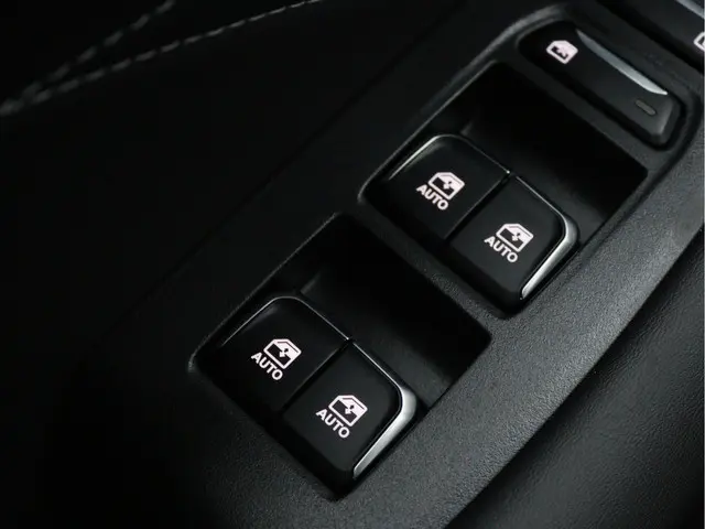 DFSK E5 PHEV 1.5 L2 2025 Hybride Benzine 38