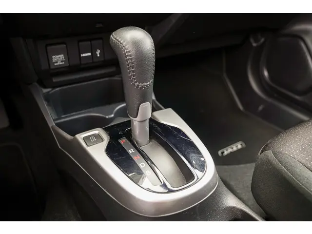 Honda Jazz 1.3i VTEC ELEGANCE 2016 Benzine 5