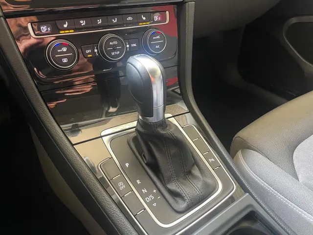 Volkswagen Golf 1.4 TSI Highline/Automaat 2013 Benzine 19