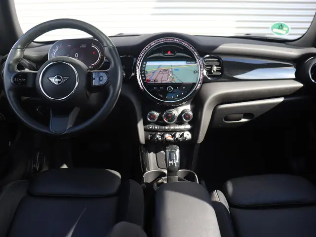 MINI 3-Deurs Cooper 2022 Benzine 11