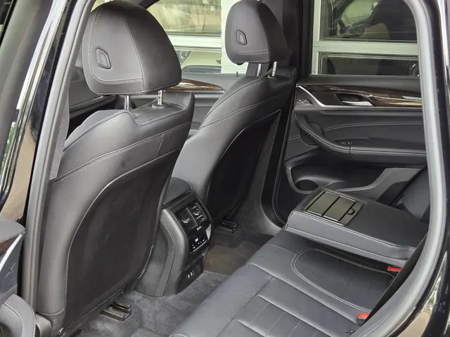 BMW X3 xDrive30e LCI 2022 Hybride Benzine 6