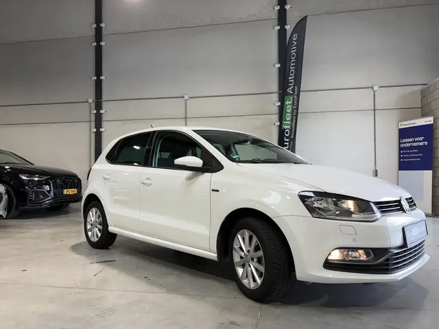 Volkswagen Polo 1.0 MPI Lounge 2016 Benzine 2