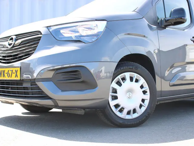 Opel Combo 1.5D L2H1 Standaard 2023 Diesel 13
