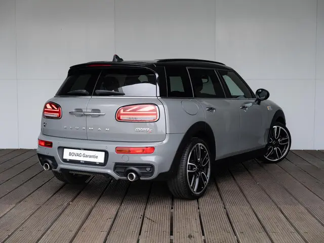 MINI Clubman Cooper S Aut. 2018 Benzine 2