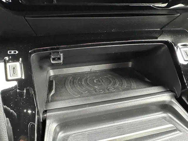 Peugeot 2008 1.2 Hybrid 145 PK GT 2025 Hybride Benzine 29