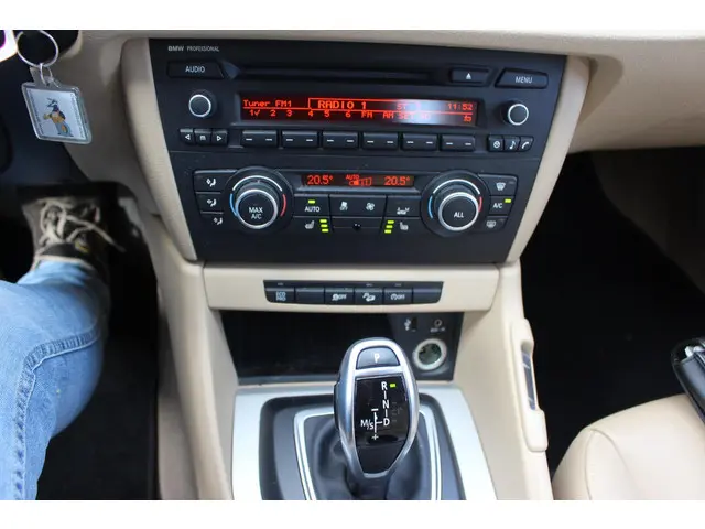 BMW X1 XDrive28i 245pk 4x4 High Executive 2013 Benzine 18
