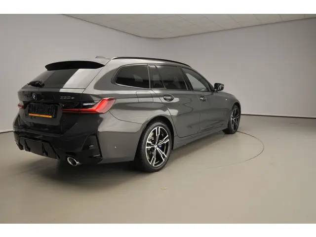 BMW 3 Serie Touring 330e 2024 Hybride Benzine 2