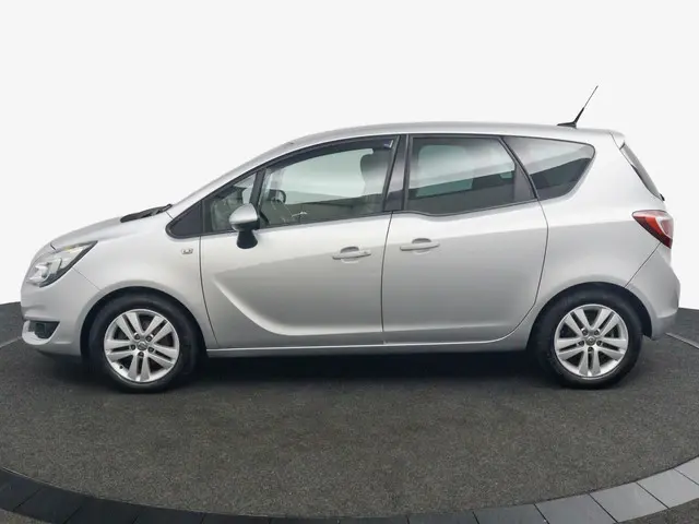 Opel Meriva 1.4 Turbo Cosmo grijs 2015 Benzine 8