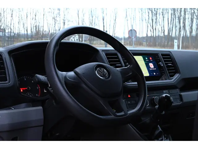 Volkswagen Crafter 2.0 TDI L3H3 2023 Diesel 12