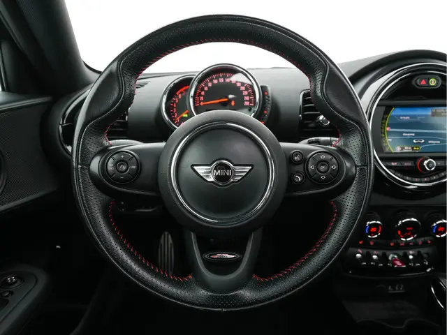 MINI Clubman Mini 1.5 Cooper Business 2015 Benzine 20