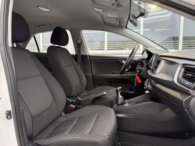 Kia Rio 1.0 TGDI ComfortPlusLine Navigator 2018 Benzine 9