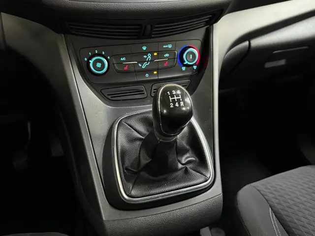 Ford C-MAX 1.6 2016 Benzine 15