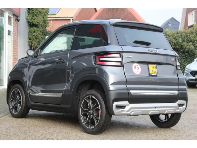 Ligier JS60 Brommobiel Chic AIRCO,LMV 2022 Diesel 16