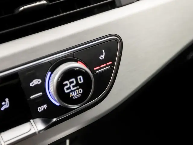 Audi A4 Avant 35 TFSI S-Line Sport 2020 Benzine 10