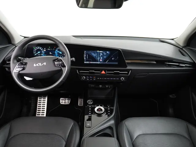 Kia Niro EV ExecutiveLine 64.8 kWh 2023 Elektrisch 25
