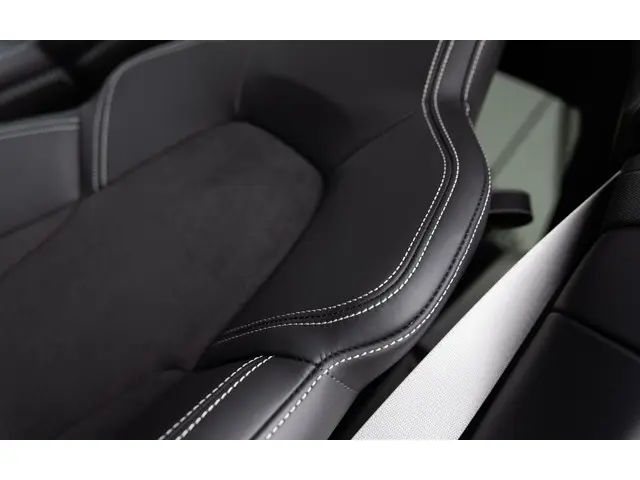 Porsche 911 3.0 Carrera GTS 2022 Benzine 24