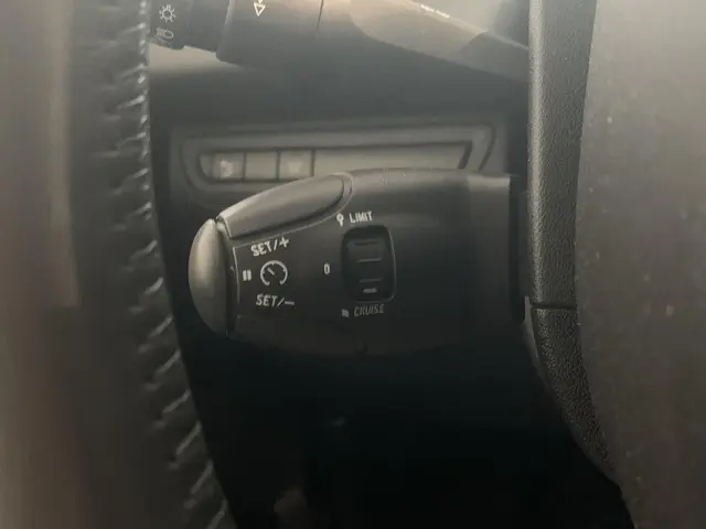 Peugeot 208 1.2 PureTech Signature 2018 Benzine 22