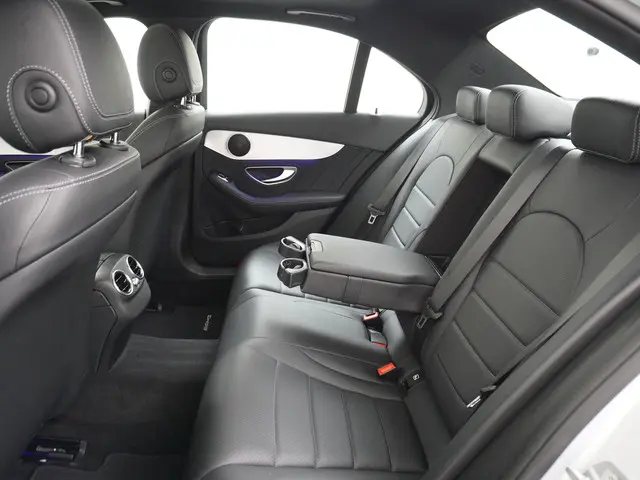 Mercedes-Benz C-Klasse 180 AMG line 2019 Benzine 15