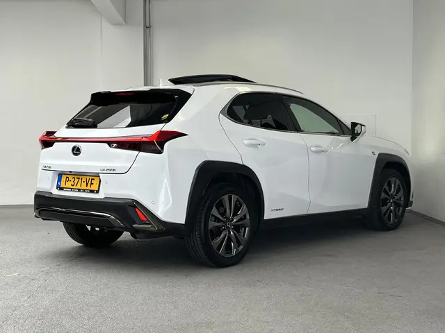 Lexus UX 2