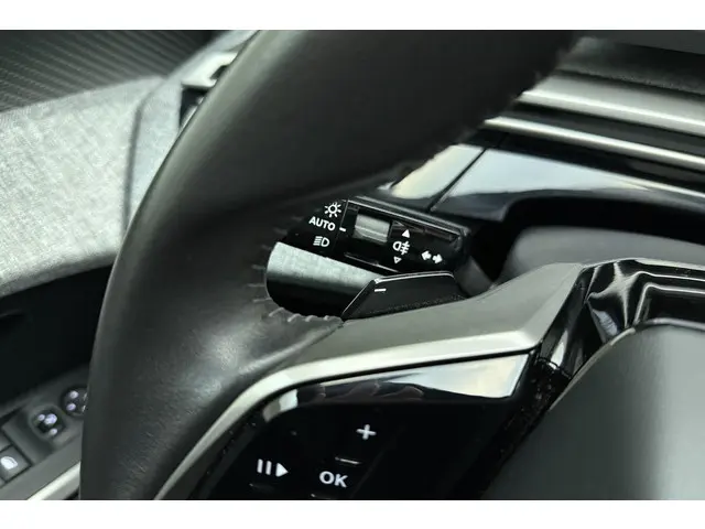 Peugeot 3008 1.2 Hybrid 145 Allure 2025 Hybride Benzine 21