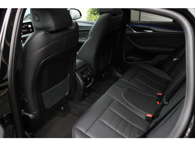 BMW X4 xDrive20i m Sport 2022 Benzine 30