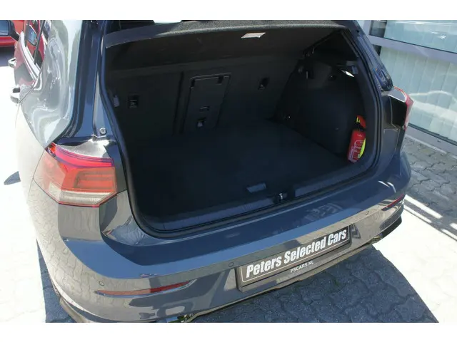 Volkswagen Golf 1.5 eTSI R-Line 2023 Benzine 16