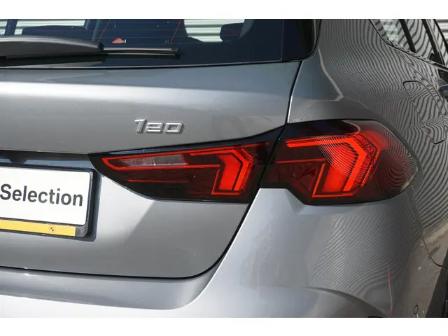 BMW 1 Serie 5-deurs 120 2025 Benzine 25