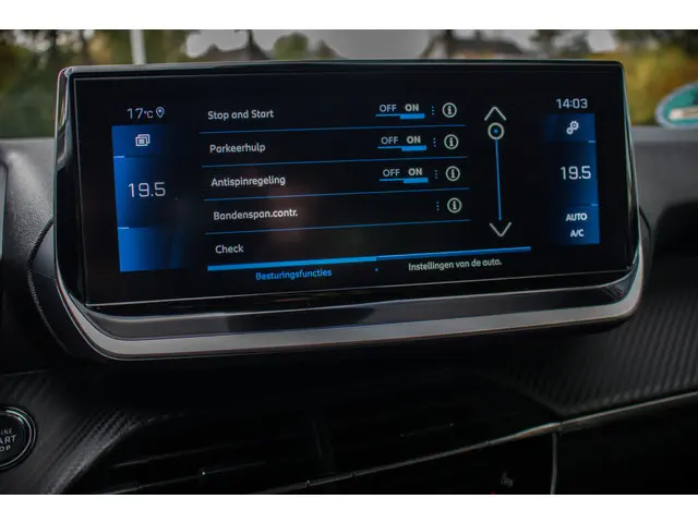 Peugeot 208 1.5 BlueHDi Allure Pack 2022 Diesel 11