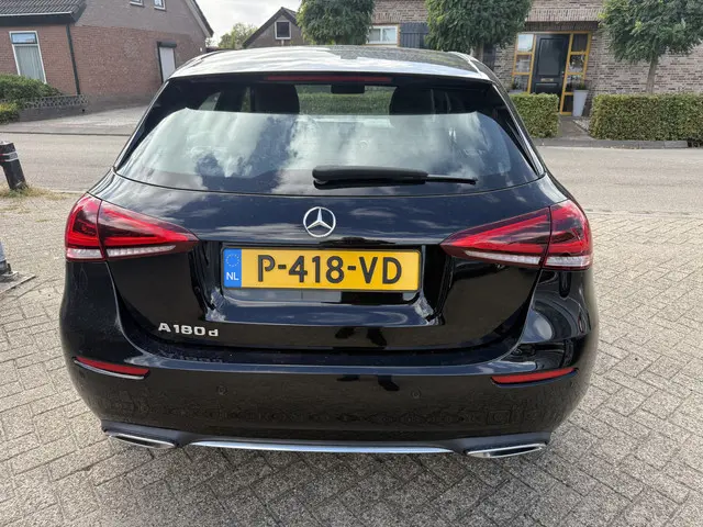Mercedes-Benz A-Klasse 180 d Launch Edition 2019 Diesel 3
