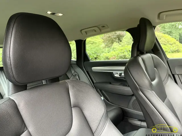 Volvo V90 2.0 T5 Momentum / Orig. NL / NAP 2017 Benzine 39