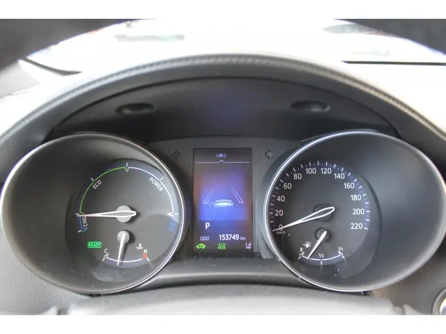 Toyota C-HR 1.8 Hybrid Active 2019 Hybride Benzine 25