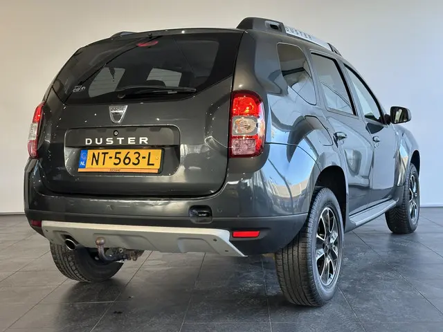 Dacia Duster 1.2 TCe 4x2 Blackshadow 2017 Benzine 2