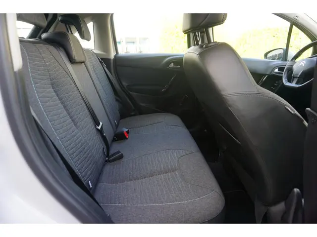 Citroën C3 1.2 PureTech Feel Edition 2016 Benzine 20