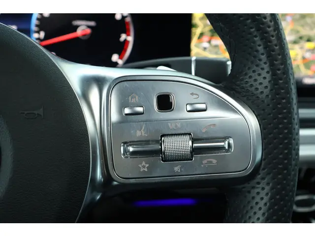 Mercedes-Benz G-Klasse 500 2023 Benzine 26