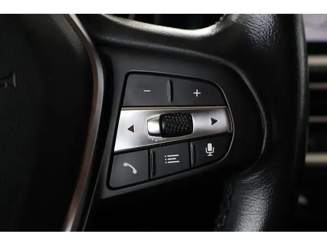 BMW 3 Serie Touring 320e 2022 Hybride Benzine 16