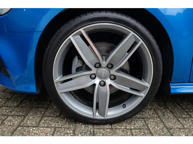 Audi A3 Sportback 1.5 TFSI S Line Edition 2018 Benzine 11