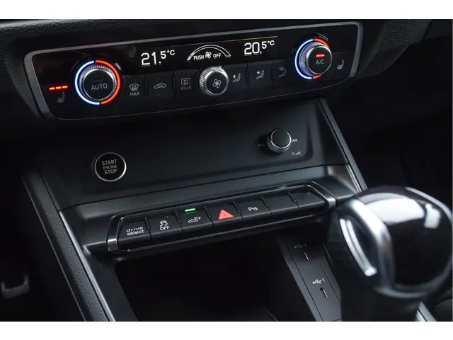 Audi Q3 Sportback 45 TFSI e 2022 Hybride Benzine 13