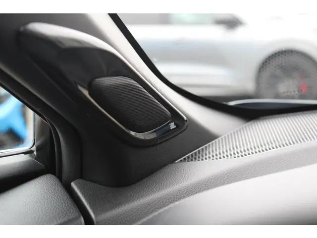 Toyota C-HR 2.0 Hybrid Style 2021 Hybride Benzine 36