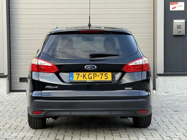 Ford Focus Wagon 1.0 EcoBoost Titanium 2013 Benzine 4